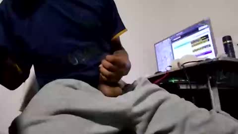 vergalarga77711 online show from 10/15/25, 05:40