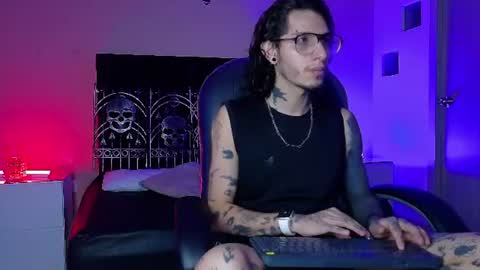 Snapshot of vergil_noir chatting on 06/19/26, 04:28 vergil_noir online show from 06/19/26, 04:28