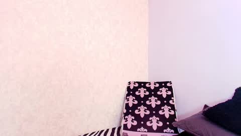 Snapshot of vero_temptation chatting on 10/01/25, 03:12 Vero online show from 10/01/25, 03:12