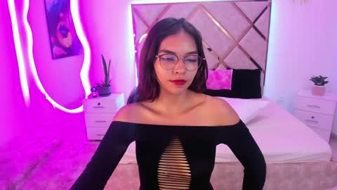 Veronica online show from 04/01/26, 05:08