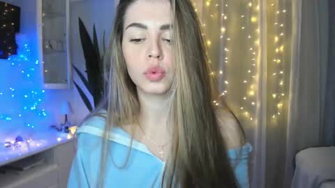 Lolitalolz online show from 12/30/24, 08:25