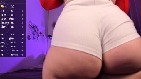 Snapshot of veronica_blush chatting on 12/19/24, 10:24 VERONICA FOLLOW ME online show from 12/19/24, 10:24