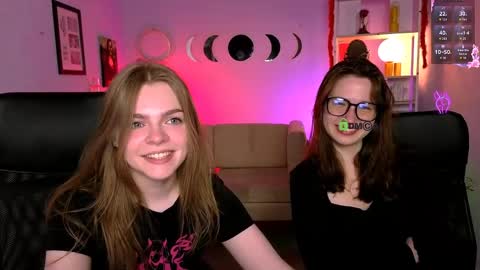 Snapshot of veronica_bubble chatting on 06/06/26, 07:07 Ronni online show from 06/06/26, 07:07