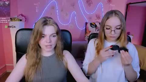 Snapshot of veronica_bubble chatting on 06/08/26, 01:28 Ronni online show from 06/08/26, 01:28