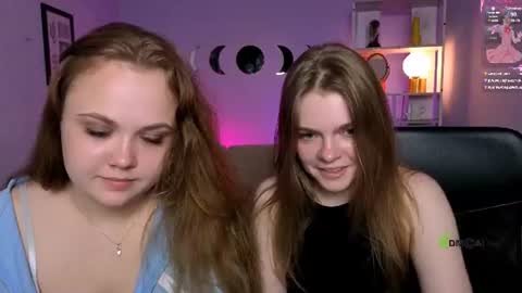 Snapshot of veronica_bubble chatting on 06/11/26, 12:32 Ronni online show from 06/11/26, 12:32