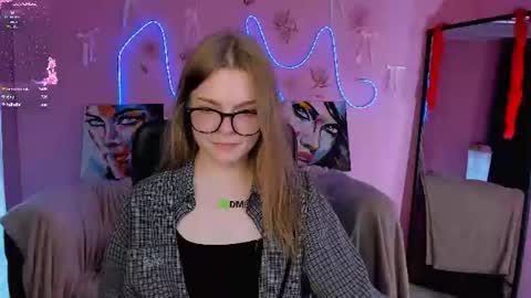 Snapshot of veronica_bubble chatting on 07/03/26, 07:31 Ronni online show from 07/03/26, 07:31