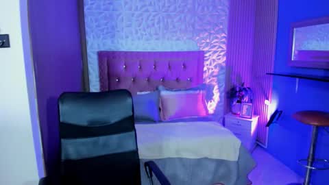 VERONICA online show from 10/20/25, 06:08