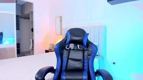 VERONICA online show from 04/14/26, 01:50