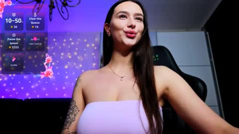 Veronica online show from 04/13/26, 06:57