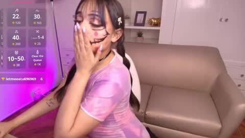 Veronica  online show from 10/31/25, 06:31