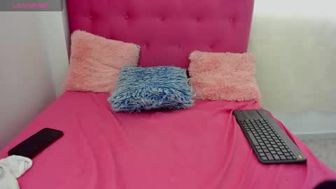 Veronica online show from 03/16/26, 05:28