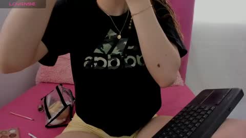 Veronica online show from 04/14/26, 06:03