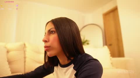 Veronica online show from 03/08/25, 11:37