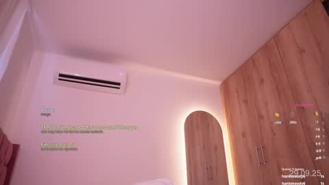 Veronica online show from 09/29/25, 01:05