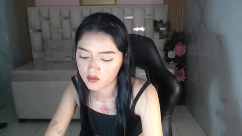 veronicaa_s online show from 03/18/26, 08:12