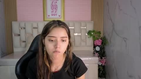 veronicaa_s online show from 05/21/26, 08:38