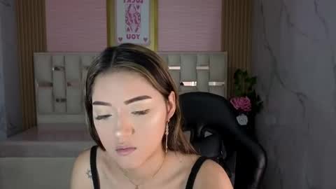 veronicaa_s online show from 05/28/26, 08:17