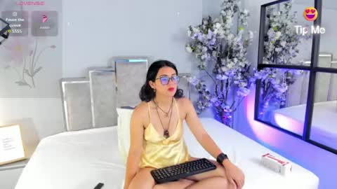 veronicacarper online show from 04/14/26, 03:45