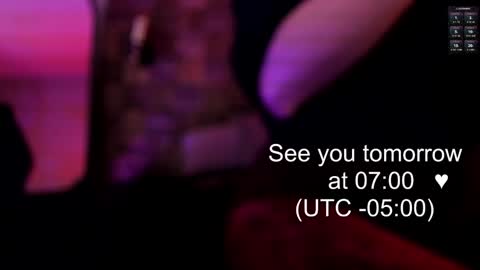 Snapshot of veronicafalcon chatting on 12/24/24, 12:11 Veronica online show from 12/24/24, 12:11