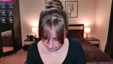 Veronica online show from 11/24/25, 05:07