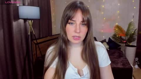 Veronica online show from 04/30/26, 05:03