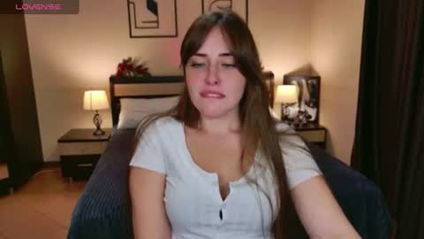 Snapshot of veronicafreman chatting on 07/07/26, 05:32 Veronica online show from 07/07/26, 05:32