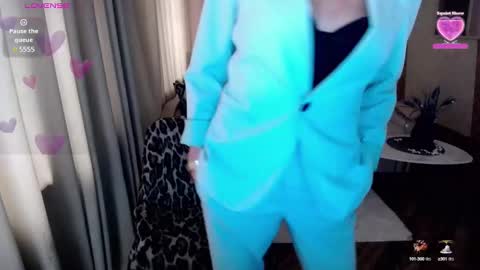 Helen online show from 02/02/25, 10:02