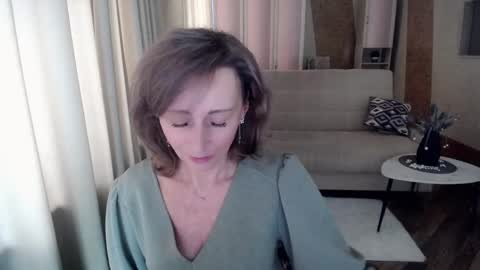 Helen online show from 02/19/25, 04:55