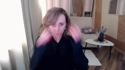 Helen online show from 02/28/25, 11:25