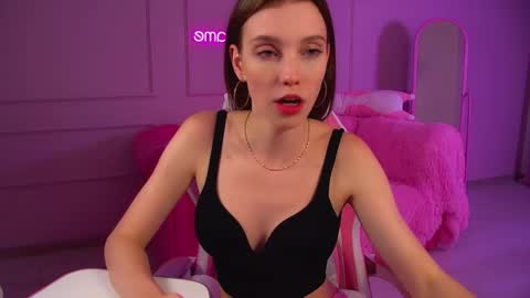 Veronica online show from 09/16/25, 07:04