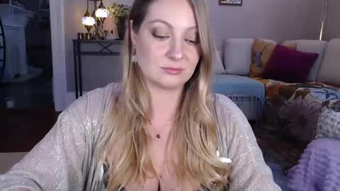 Snapshot of veronicawest chatting on 02/01/25, 08:26 Veronica Weston online show from 02/01/25, 08:26