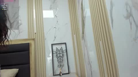 Veronica online show from 10/25/25, 01:18