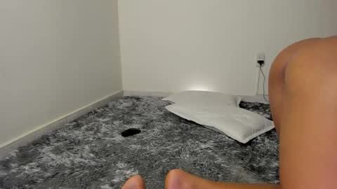 Veronica online show from 12/20/25, 04:41