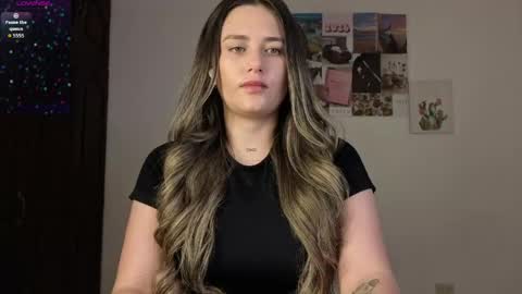 Snapshot of veronika__winslow_ chatting on 06/07/26, 05:22 Vero online show from 06/07/26, 05:22