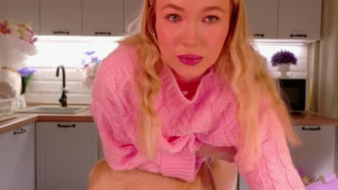 Snapshot of veronikamitchel chatting on 12/02/25, 11:15 Veronika online show from 12/02/25, 11:15
