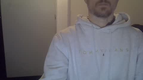 Snapshot of veryhotpervert chatting on 11/16/25, 03:17 veryhotpervert online show from 11/16/25, 03:17