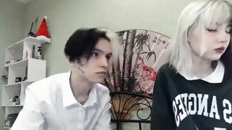 Snapshot of veryraretwins chatting on 01/02/25, 06:34 veryraretwins online show from 01/02/25, 06:34