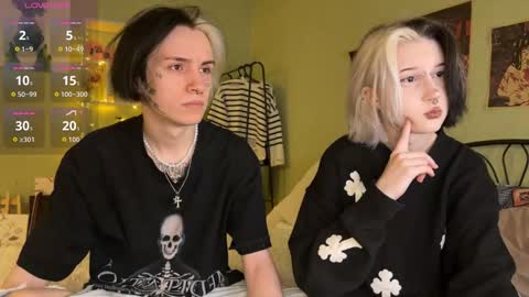 Snapshot of veryraretwins chatting on 10/09/25, 10:08 veryraretwins online show from 10/09/25, 10:08