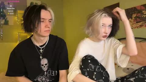 Snapshot of veryraretwins chatting on 12/01/25, 12:48 veryraretwins online show from 12/01/25, 12:48