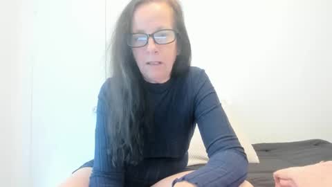 Snapshot of verysassypeachgoddess chatting on 05/02/26, 12:10 verysassypeachgoddess online show from 05/02/26, 12:10