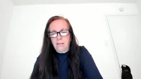 Snapshot of verysassypeachgoddess chatting on 05/17/26, 12:45 verysassypeachgoddess online show from 05/17/26, 12:45