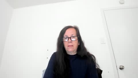 Snapshot of verysassypeachgoddess chatting on 06/20/26, 01:03 verysassypeachgoddess online show from 06/20/26, 01:03