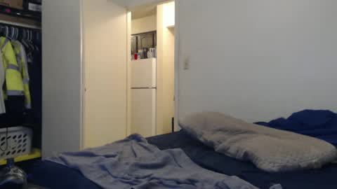 hairy man online show from 02/06/25, 12:54