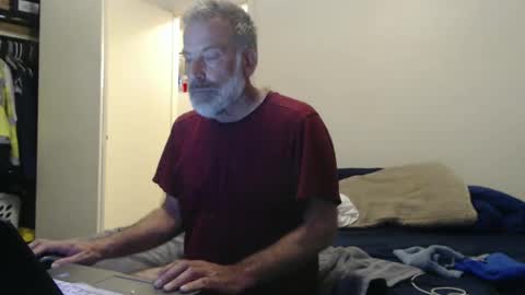 hairy man online show from 02/10/25, 12:52