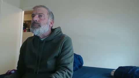 hairy man online show from 02/15/25, 09:37