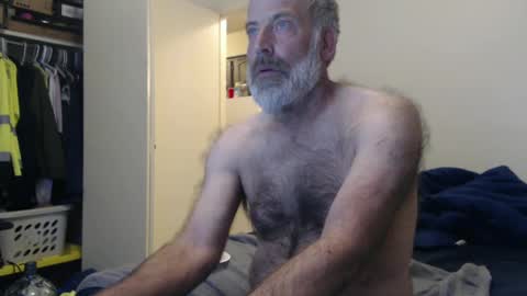 hairy man online show from 02/20/25, 01:03