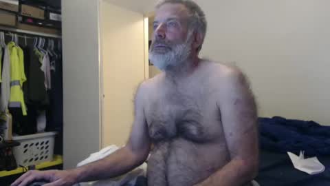 hairy man online show from 02/22/25, 01:00