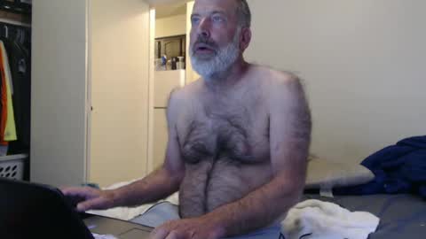 hairy man online show from 03/09/25, 01:04