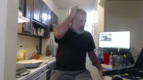 hairy man online show from 09/18/25, 12:01