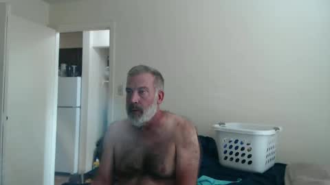 hairy man online show from 10/04/25, 09:57